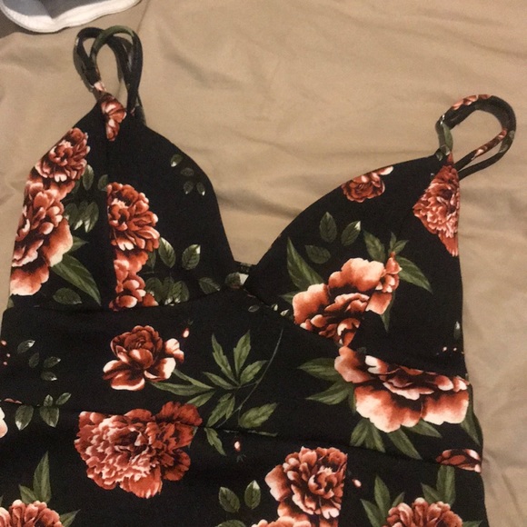 Dress - Picture 2 of 4